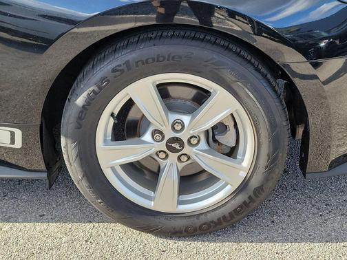 2023 Ford Mustang EcoBoost