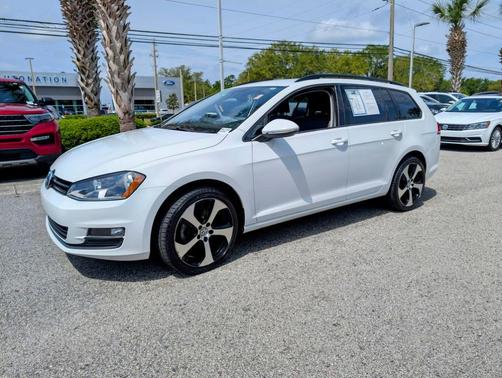 2015 Volkswagen Golf SportWagen S