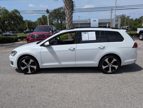 2015 Volkswagen Golf SportWagen S