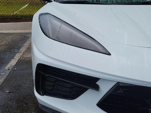Arctic White 2023 Chevrolet Corvette Stingray w/3LT