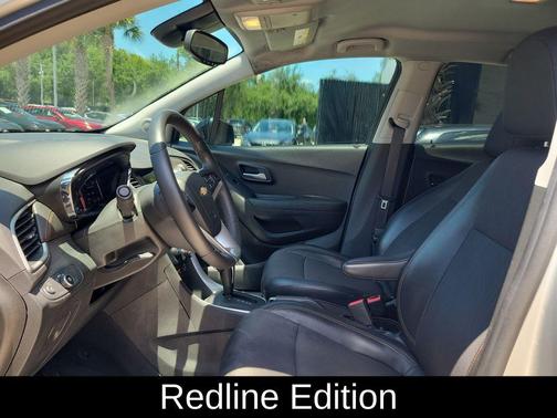 Silver Ice Metallic 2018 Chevrolet Trax LT