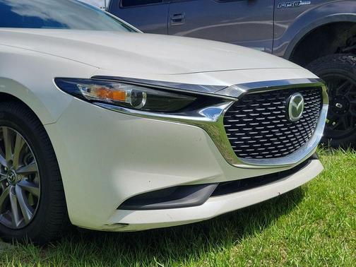 Snowflake White Pearl 2021 Mazda Mazda3 FWD