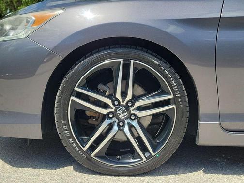 Modern Steel Metallic 2017 Honda Accord Sport SE