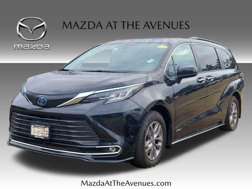 2021 Toyota Sienna XLE