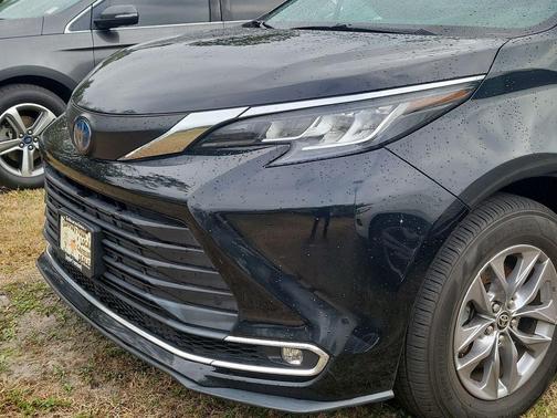 2021 Toyota Sienna XLE