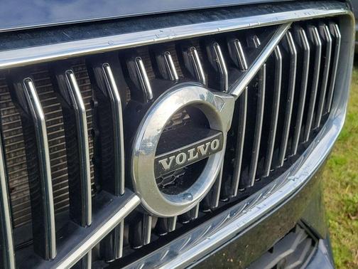 Denim Blue Metallic 2018 Volvo XC60 T5 Inscription