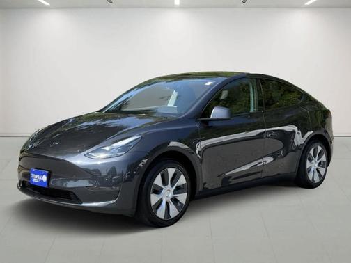 2024 Tesla Model Y Base