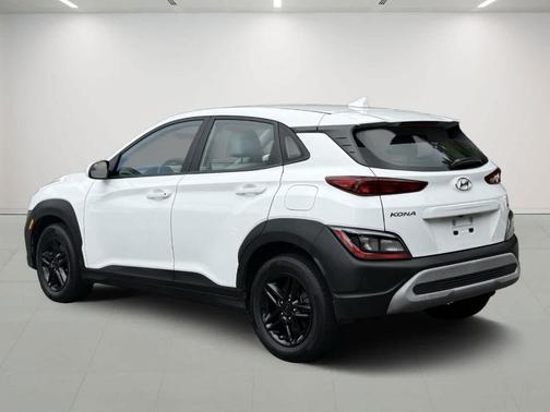 2022 Hyundai KONA SE
