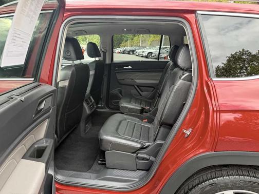 2022 Volkswagen Atlas 3.6L SEL Premium R-Line