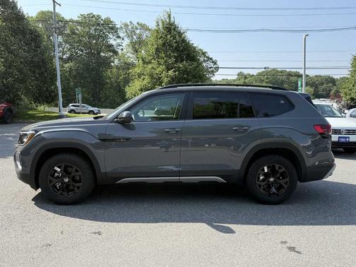 2025 Volkswagen Atlas 2.0T Peak Edition