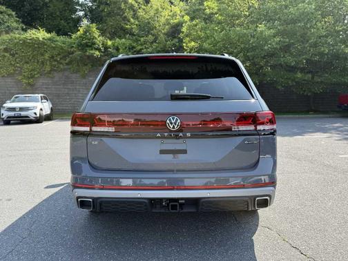 2025 Volkswagen Atlas 2.0T Peak Edition