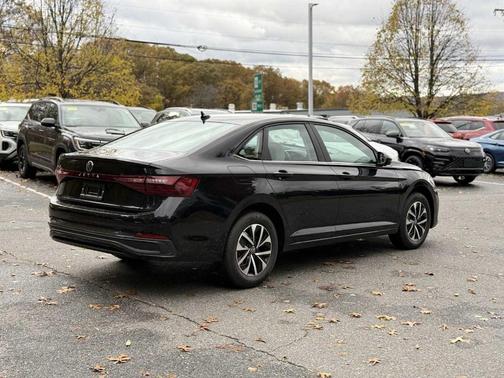 2026 Volkswagen Jetta 2.0L S