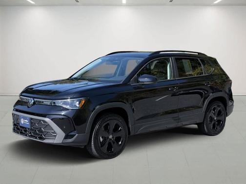 2025 Volkswagen Taos 1.5T SE Black