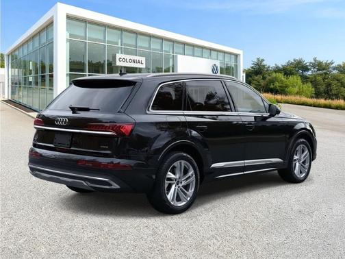 2024 Audi Q7 55 Premium Plus