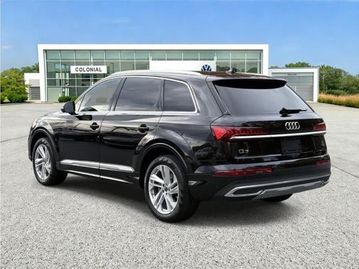 2024 Audi Q7 55 Premium Plus