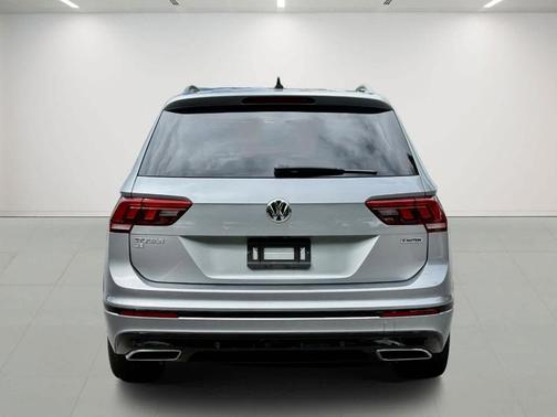 2021 Volkswagen Tiguan 2.0T SE R-Line Black