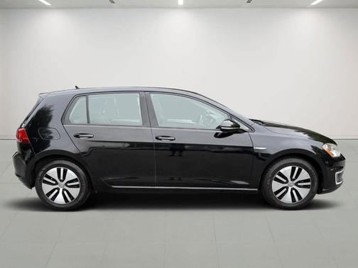 2016 Volkswagen e-Golf SE
