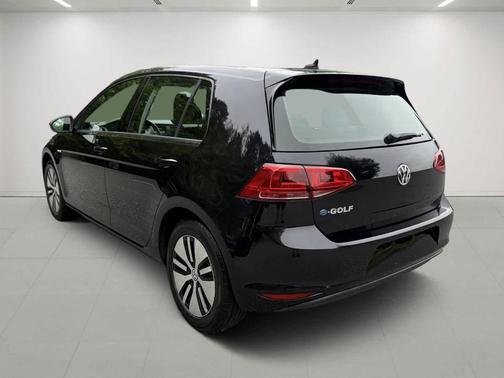 2016 Volkswagen e-Golf SE
