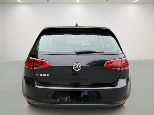 2016 Volkswagen e-Golf SE