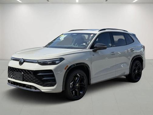 2025 Volkswagen Tiguan 2.0T SE R-Line Black