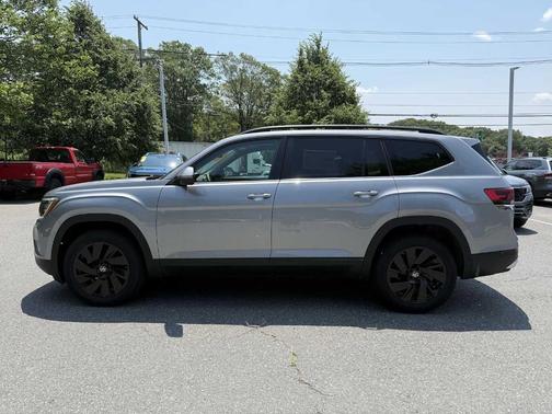 2025 Volkswagen Atlas 2.0T SE