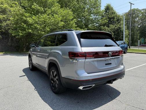 2025 Volkswagen Atlas 2.0T SE