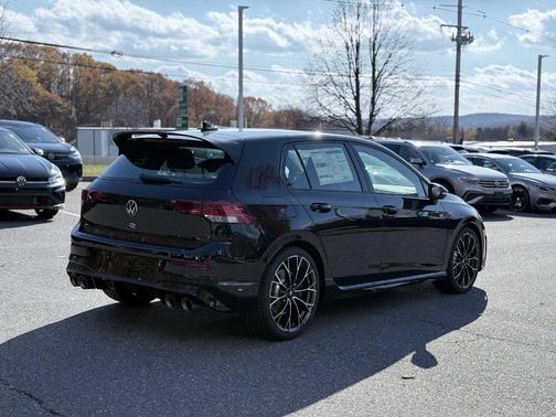 2026 Volkswagen Golf R 