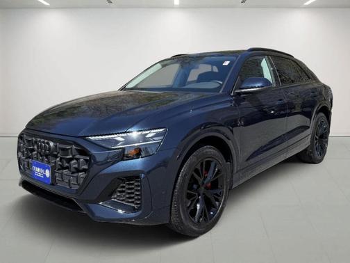 2024 Audi Q8 Premium