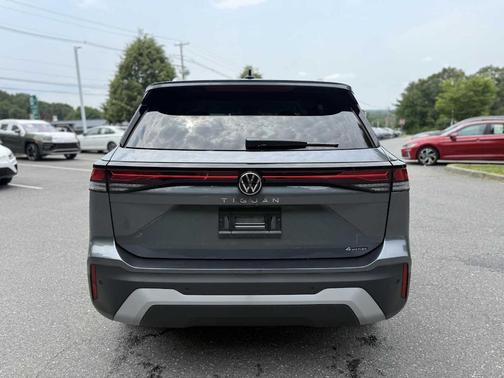 2025 Volkswagen Tiguan 2.0T S