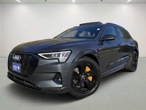 2022 Audi e-tron Premium Plus