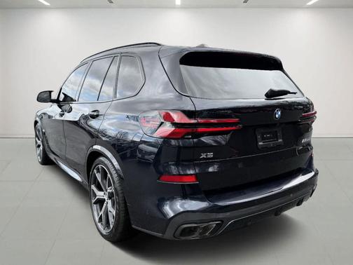 2024 BMW X5 M60i
