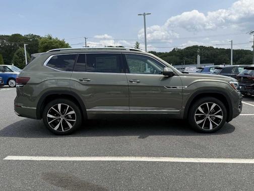 2025 Volkswagen Atlas 2.0T SEL Premium R-Line