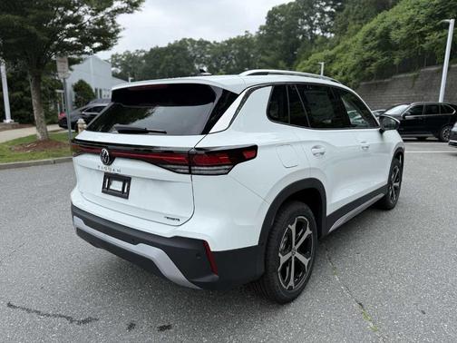 2025 Volkswagen Tiguan 2.0T SE