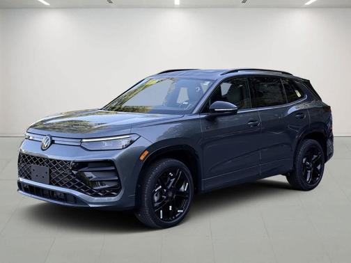 2025 Volkswagen Tiguan 2.0T SE R-Line Black