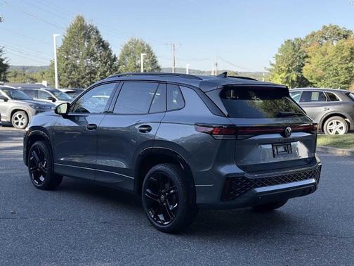2025 Volkswagen Tiguan 2.0T SE R-Line Black