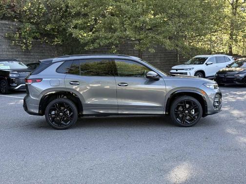 2025 Volkswagen Tiguan 2.0T SE R-Line Black