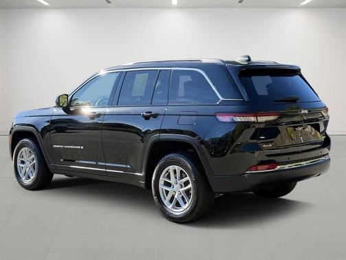 2024 Jeep Grand Cherokee Laredo X