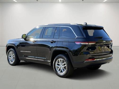 2024 Jeep Grand Cherokee Laredo X