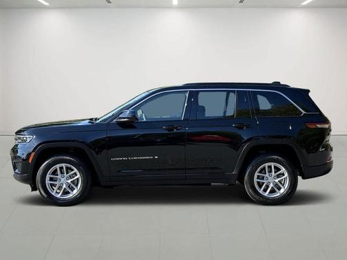 2024 Jeep Grand Cherokee Laredo X