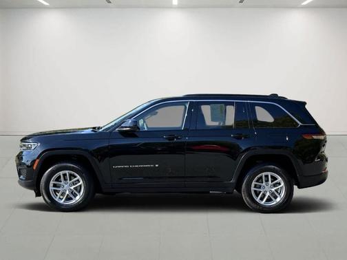 2024 Jeep Grand Cherokee Laredo X