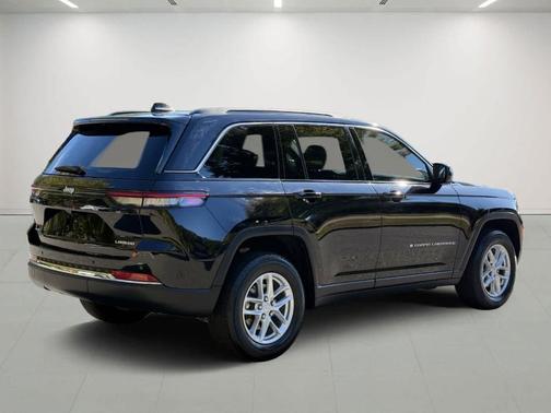 2024 Jeep Grand Cherokee Laredo X