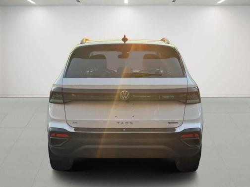 2025 Volkswagen Taos 1.5T SE Black