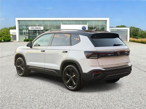 2025 Volkswagen Taos 1.5T SE Black