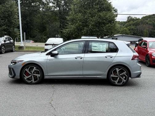 2025 Volkswagen Golf GTI 2.0T SE