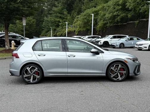 2025 Volkswagen Golf GTI 2.0T SE