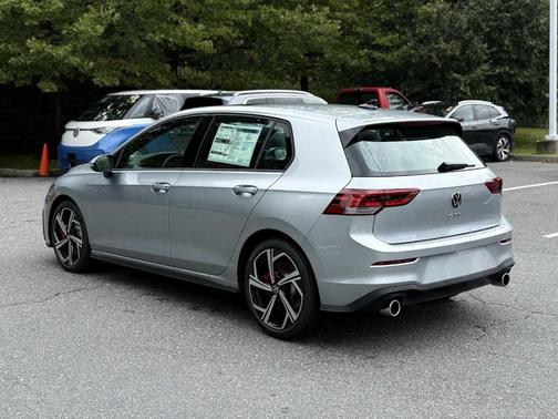 2025 Volkswagen Golf GTI 2.0T SE