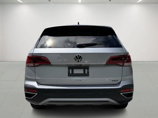 2024 Volkswagen Taos 1.5T SEL