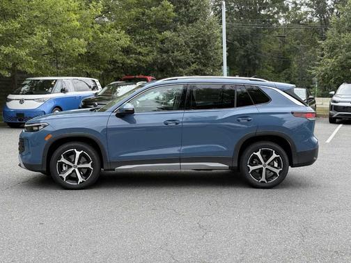 2025 Volkswagen Tiguan 2.0T SE