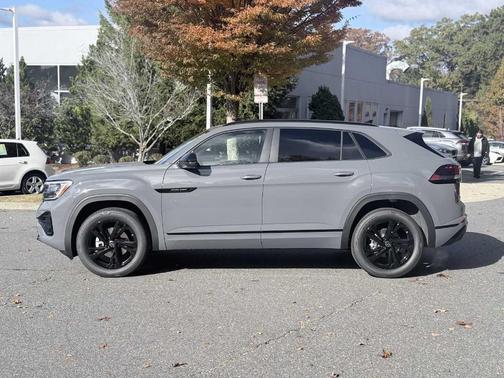 2026 Volkswagen Atlas Cross Sport 2.0T SEL R-Line Black