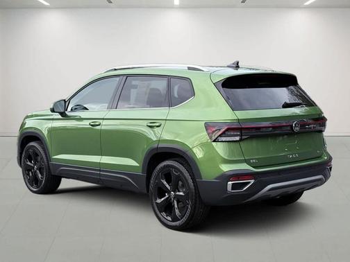 2025 Volkswagen Taos 1.5T SEL